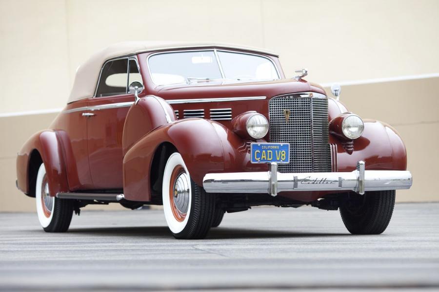  Cadillac Series 75 V8 Convertible Coupe 1938 года  (фото 1 из 3)